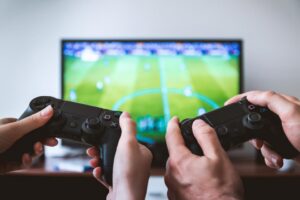 Salvar os jogos sem estatizar o código: o mérito e o erro do PL 3612/2026